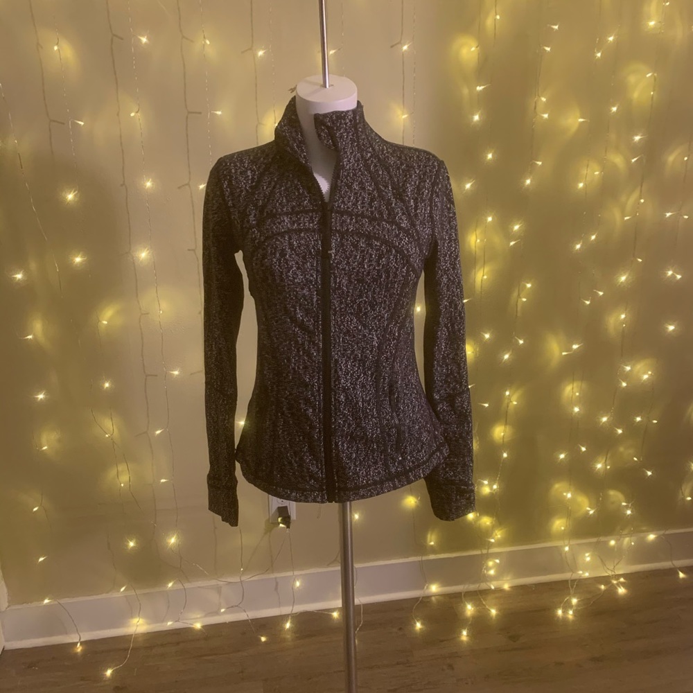 LULULEMON zip up jacket peppered